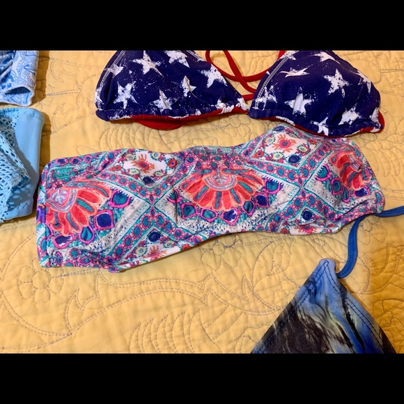 Lot of swim suit tops - Picture 4 of 16